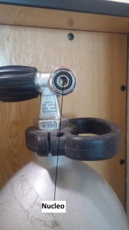 Vendo estación de carga para conectar a botella con núcleo en grifo, manómetro, conexión rápida y latiguillo 01