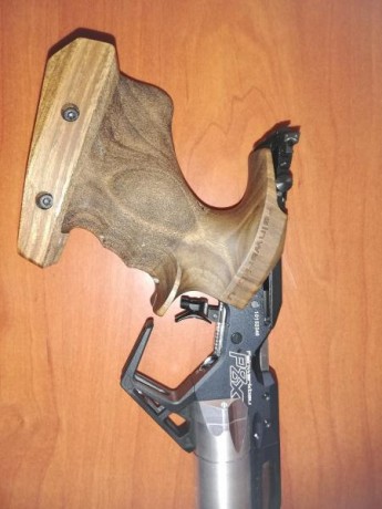vendo FEINWERKBAU P8X muy poco uso,soy el primer propietario,el arma tiene 1 año.su estado es completamente 02