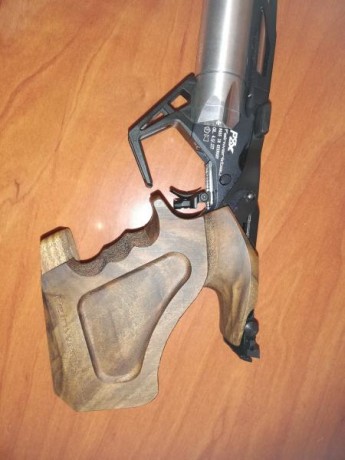 vendo FEINWERKBAU P8X muy poco uso,soy el primer propietario,el arma tiene 1 año.su estado es completamente 20