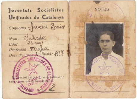  EN RECUERDO Y HOMENAJE A LOS QUE YA NO ESTÁN. 

Si pones en  GOOGLE   PASAPORTES EN LA MEMORIA  da igual 170