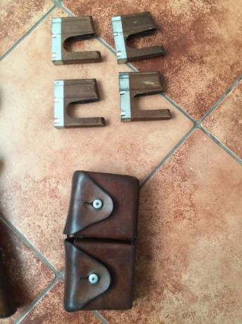 Vendo fusil suizo k31 comprado nuevo con 1.245 disparos, incluye multitud de accesorios:

Kit de limpieza 01