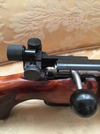 Vendo carabina toz de competición modelo  12-01 con túnel y diopter original calibre .22 en perfecto estado.

Precio 12