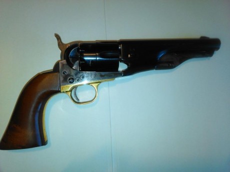Pos eso,
 busco ,Revolver colt calibre 44 cañon de 3 O 4 pulgadas en buen estado.

Puedo cambiarlo por 91