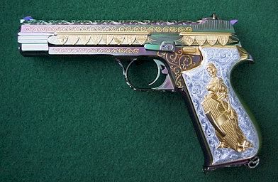 Hola a todos, tengo el gran dilema que creo tienen todos los tiradores novatos y es que hay muchas pistolas, 100