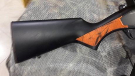 Extraordinaria arma,con poco más de un año de antiguedad y apenas una caja de cartuchos disparada.Practicamente 12