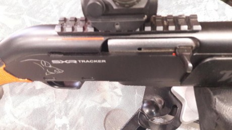Extraordinaria arma,con poco más de un año de antiguedad y apenas una caja de cartuchos disparada.Practicamente 11