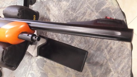 Extraordinaria arma,con poco más de un año de antiguedad y apenas una caja de cartuchos disparada.Practicamente 10