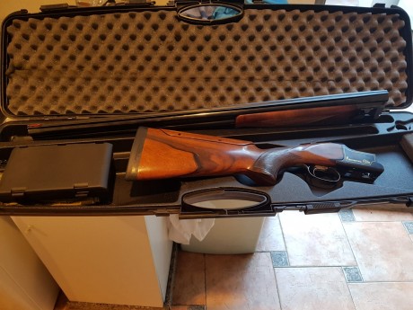 Vendo Browning Ultra GTI Sporter, 76 ctms. de cañon, 6 chokes Invector Plus, monogatillo, expulsora, selector 01