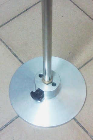 VENDO soporte para descansar el arma durante el tiro con carabina aire.
Base de duraluminio, tubo de acero 01