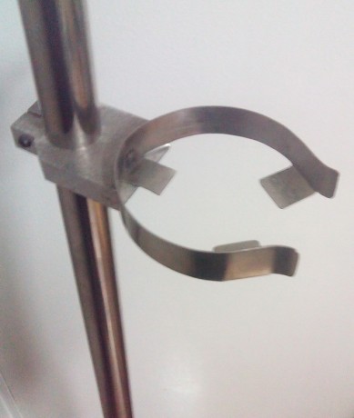 VENDO soporte para descansar el arma durante el tiro con carabina aire.
Base de duraluminio, tubo de acero 00