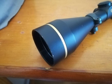 Pongo a la venta un visorazo a precio muy interesante, 300€. Tiene alguna marquita sin ninguna importancoa 01