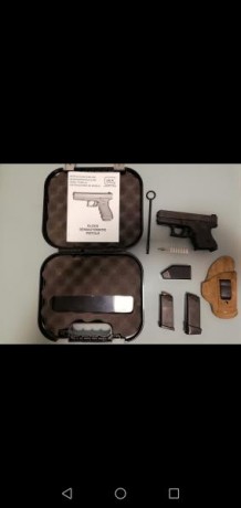 Pistola compacta 9 mm parabellum. Se han efectuado 50 disparos como mucho.
Con funda interior y cargador 00