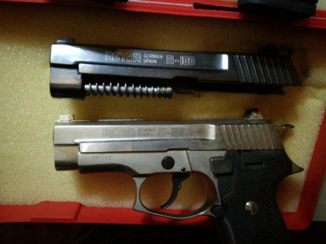 En perfecto estado , con carro de  9mm y 45 Auto  todo con una guia  registrada como tipo F en 390€ no 00
