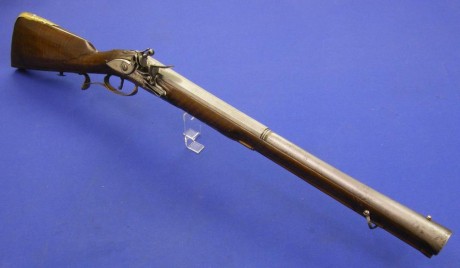 Voy a colocar unas fotos de un arma larga alemana de llave de mecha del siglo XVI. 132