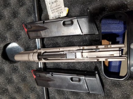  Vendida 
Hola pongo a la venta kit del 22
carro+2 cargadores + maletin
Estaba montado en una CZ75B
El 00