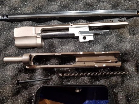  Vendida 
Hola pongo a la venta kit del 22
carro+2 cargadores + maletin
Estaba montado en una CZ75B
El 10