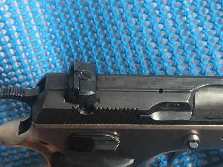 Pongo a la venta mí CZ85  prácticamente no la utilizo.
Esta muy cuidada como se puede comprobar y su precio 52
