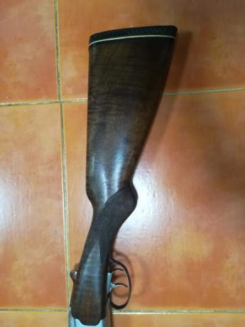SE vende esta escopeta en un estado extraordinario, muy ligera y con dos gatillos.
  SU PRECIO 350

€, 00