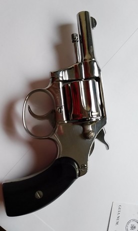 Buenas vendo un revolver colt de calibre 32, con algo de munición.
En perfecto estado, pasada la revista 00