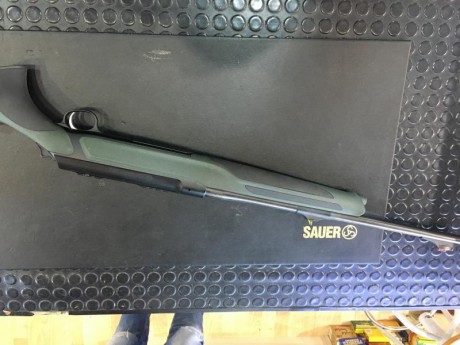 Buenas a todos, se vende Sauer 303 xt calibre 30.06 de plástico color verde, se vende directo desde Armeria 01