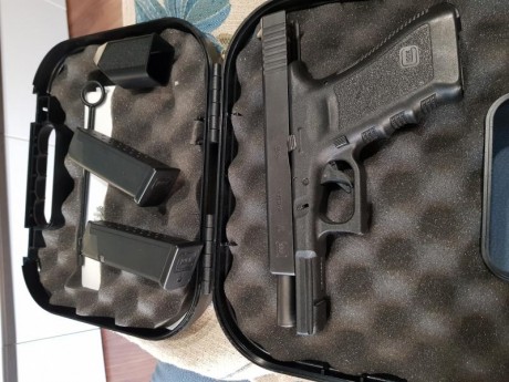 Me gustaría vender mi glock 17 de 3G, o bien cambiarla por una mas pequeña, tipo glock 43. El precio de 01
