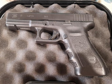 Me gustaría vender mi glock 17 de 3G, o bien cambiarla por una mas pequeña, tipo glock 43. El precio de 00