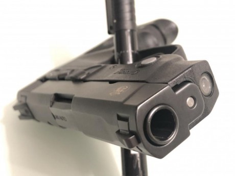 Marca: Smith & Wesson
Modelo: Bodyguard 380 con laser.
Fecha de compra: 2014.
Calibre: 9x17mm (9 corto)
Disparos: 01