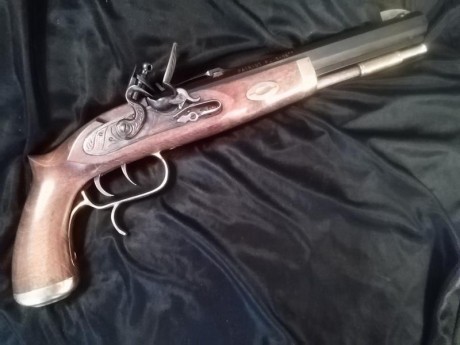 Pistola usada por los tramperos y compañera del Hawken.
Este modelo de Ardesa es conocido por su fiabilidad 02