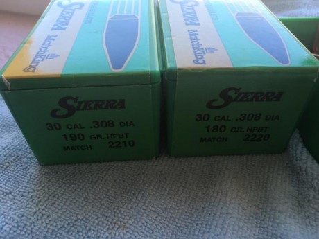 Vendo puntas sierra de varios pesos y también algunas hornady más algunas norles 
Sierra 180gr. caja entera
Sierra 11