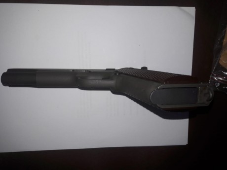 Vendo esta pistola de colección de la segunda guerra mundial procedente de Alemania, se fabrico en el 51