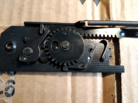Buenos días compañeros, tengo una superair 2001 y tengo un problemilla. Algunas veces me engancha el cerrojo 12