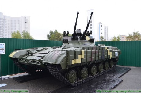 La empresa Zhytomyr presenta una versión similar al BMPT 1 ruso:
Es un chasis de T-64 con torre de cañones 02