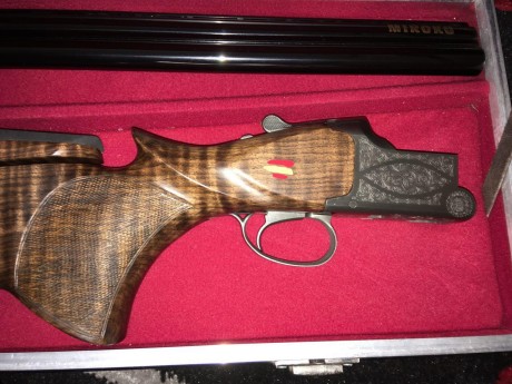 Vendo Miroku MK38 Trap en muy buen estado y muy poco uso con varias mejoras.

Posee maderas de nogal turco 20