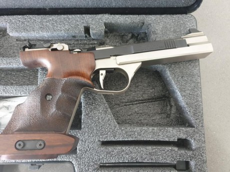 El motivo es que tengo dos pistolas iguales ,una con unos 500 tiros (practicamente nueva) y la que uso 41