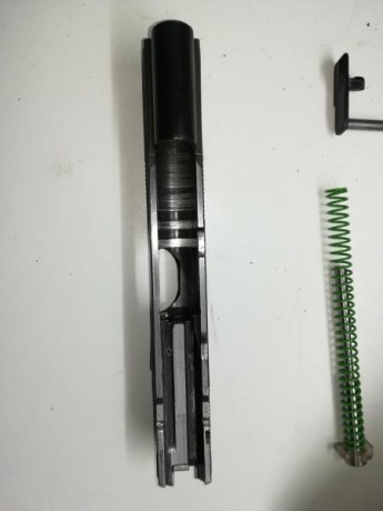 Vendo cz shadow, esta increible sin marcas ni roces, poco uso y lleva guia de acero y alza ajustable de 12