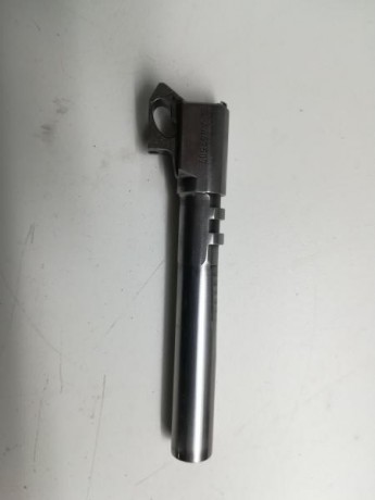 Vendo cz shadow, esta increible sin marcas ni roces, poco uso y lleva guia de acero y alza ajustable de 20