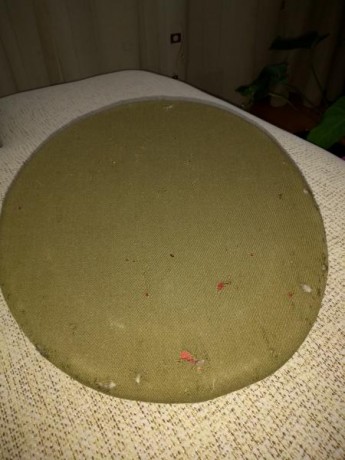 Vendo gorra de plato de General de Brigada del E.T. Ligeras picaduras,buen estado por lo demás. 75€ mas 10