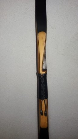 Buenas compañeros, un amigo me pide le ponga en venta este magnifico arco de las siguientes caracteristicas 02