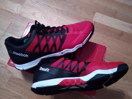 Vendo zapatillas Reebok CrossFit speed TR. Número 45. Motivo de venta me van grandes y no puedo cambiarlas.
Precio 02