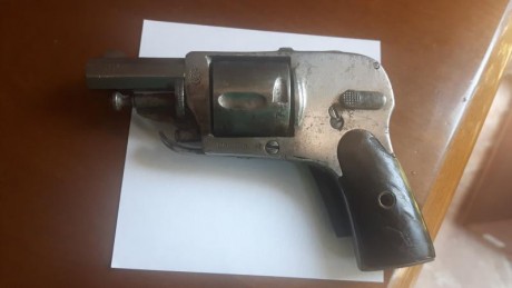 Hola compañeros, hace años que encontro mi padre en un desvan de mi abuelo dos revolveres velodog inutilizados 02