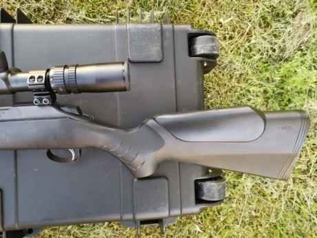 Se vende Sako Quad Heavy Barrel del calibre 22LR
Unos 1500  disparos

Va con un visor Tasco 6-24 y maletín 00