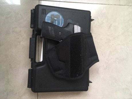 Buenas a todos, un amigo vende esta Sig-Sauer, completamente nueva, en calibre 9mm, con dos cargadores, 00