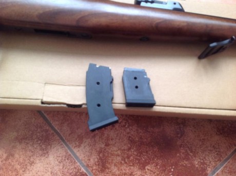 Calibre .22 LR en su caja original con el manual, apenas estrenada.

Incluye cargador de 10 disparos y 20