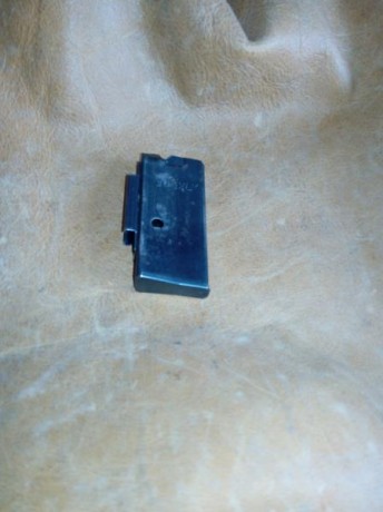 Vendo cargador para carabina Savage del calibre .22
Precio 40 €. 00