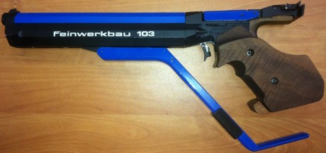 Hola, soy nuevo en esto y ando perdido, busco opiniones de la pistola weihrauch hw75, hablan mucho de 11