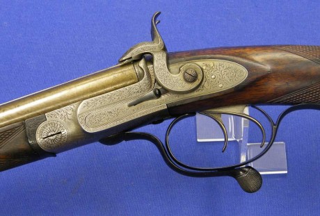 Voy a colocar unas fotos de un arma larga alemana de llave de mecha del siglo XVI. 32