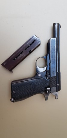 Menos frecuente este modelo de Star

Inscrito en el libro de coleccionsita como arma Historica 
precio 01