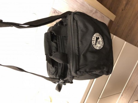 Funda para ipsc + 3 cargadores de glock 17 con sus respectivos portacargadores para cinturon + mochila 02