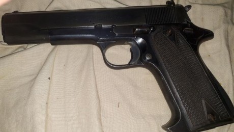 Star A del 9 largo ,bonita Y poco comun  con empuñadura para tirador de fabrica ,precio 1000 euros rebajada 00