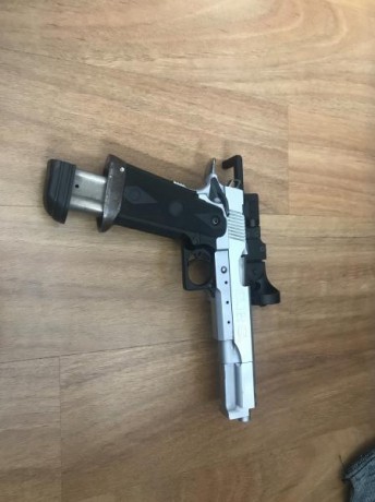 Vendo pistola SPS Open, con 2 cañones, el original del 38 S.Auto y uno nuevo con apenas 300 disparos del 01